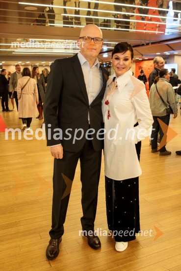  Simon Popek, programski direktor, festival LIFFe;  Miša Molk, televizijska voditeljica in urednicaOdprtje 35. Ljubljanskega mednarodnega filmskega festivala Liffe