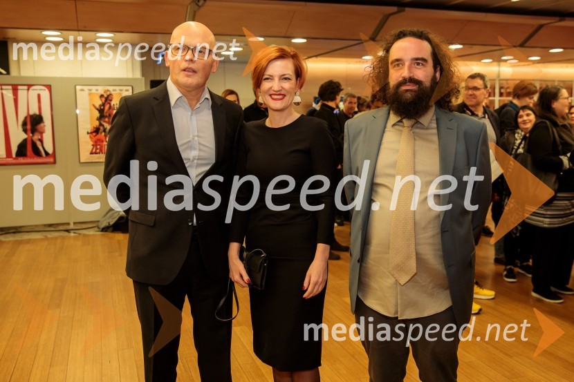 Simon Popek, programski direktor, festival LIFFe;  Asta Vrečko, kritičarka, recenzentka, kuratorka in pedagoginja;   Jure Novak, generalni direktor, Cankarjev domOdprtje 35. Ljubljanskega mednarodnega filmskega festivala Liffe