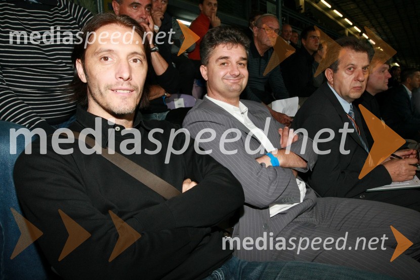 Miran Pavlin, nekdanji nogometaš in Goran Novković, odgovorni urednik brezplačnega dnevnika Žurnal24Nogometna tekma, Superpokal 2009, NK Maribor:NK Interblock