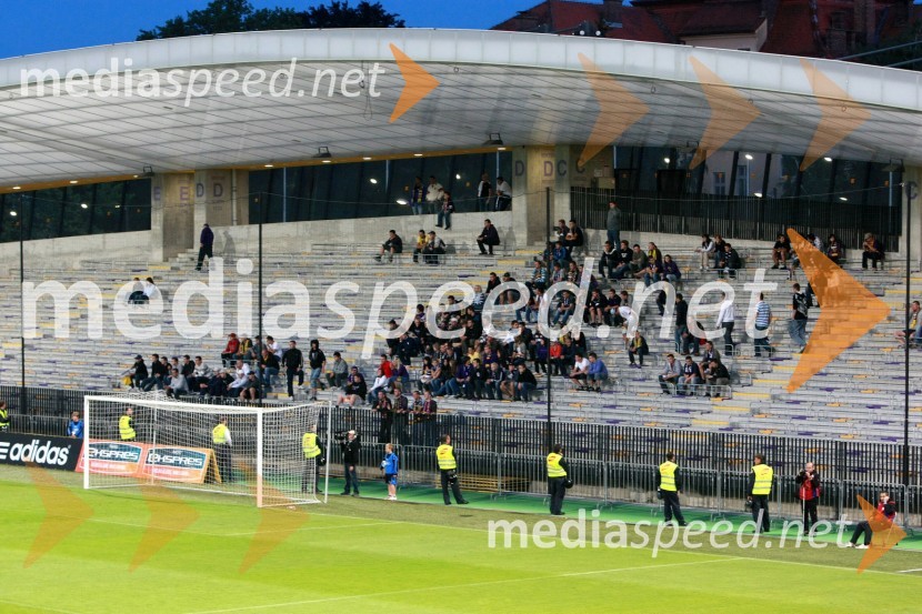 Tribuna na stadionu Ljudski vrtNogometna tekma, Superpokal 2009, NK Maribor:NK Interblock
