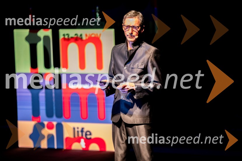  Boštjan Narat, publicist, moderator, igralecOdprtje 35. Ljubljanskega mednarodnega filmskega festivala Liffe