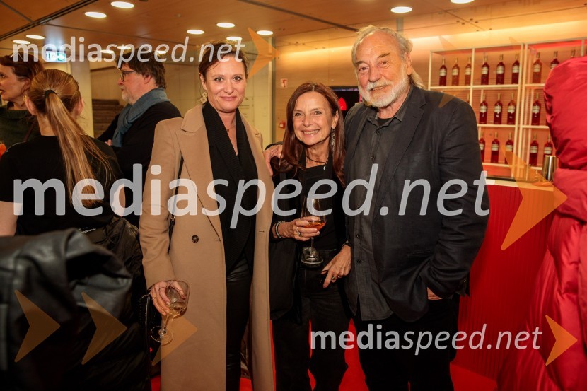  ... ;  Darja Hlavka Godina, glasbena oblikovalka;  Karpo Godina, režiserOdprtje 35. Ljubljanskega mednarodnega filmskega festivala Liffe