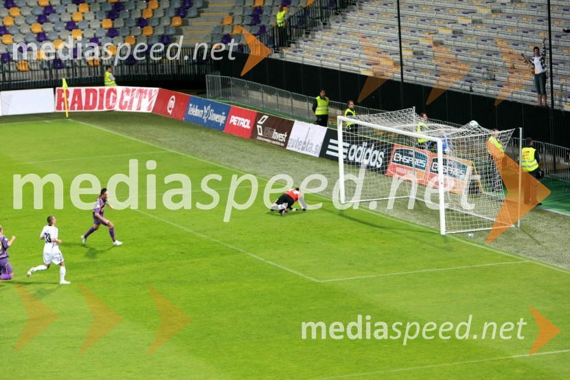 Gol Zorana Pavloviča, nogometaša NK MariborNogometna tekma, Superpokal 2009, NK Maribor:NK Interblock