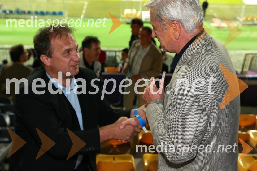 Ivan Simič, predsednik Nogometne zveze Slovenije in Rudi Turk, dr. med. in nekdanji predsednik kluba NK MariborNogometna tekma, Superpokal 2009, NK Maribor:NK Interblock
