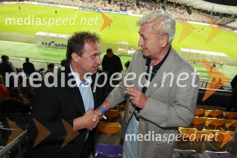 Ivan Simič, predsednik Nogometne zveze Slovenije in Rudi Turk, dr. med. in nekdanji predsednik kluba NK MariborNogometna tekma, Superpokal 2009, NK Maribor:NK Interblock