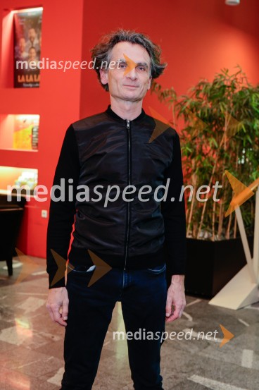  Jure Longyka, moderatorŽigan Krajnčan navdušil z orkestrom Big Band RTV Slovenija