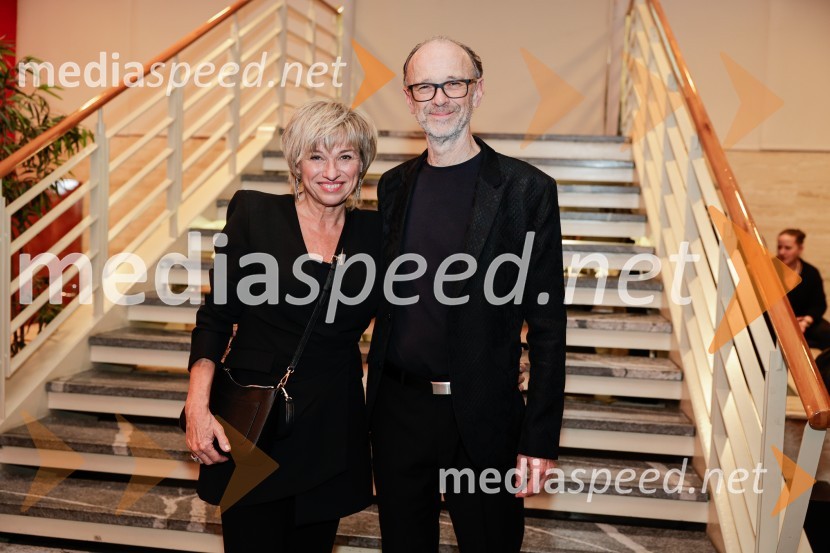  Romana Krajnčan, pevka;  Lojze  Krajnčan, dirigent Big Banda RTV Slovenija Žigan Krajnčan navdušil z orkestrom Big Band RTV Slovenija