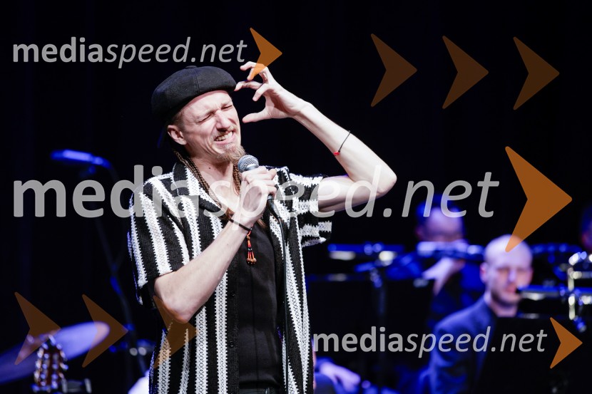  Žigan Krajnčan, igralec, plesalec, koreografŽigan Krajnčan navdušil z orkestrom Big Band RTV Slovenija