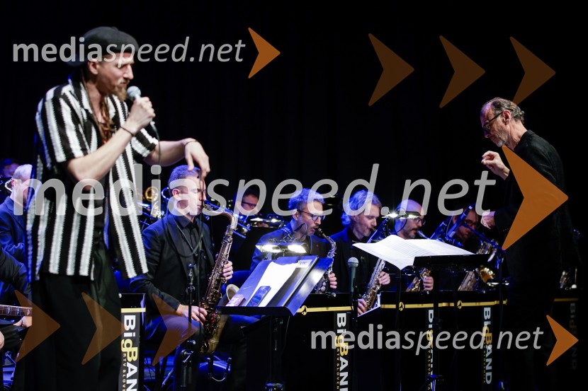  Žigan Krajnčan, igralec, plesalec, koreograf;  Lojze  Krajnčan, dirigent Big Banda RTV Slovenija Žigan Krajnčan navdušil z orkestrom Big Band RTV Slovenija