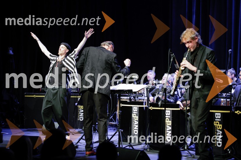  Aleš Suša, saksofonist;  Žigan Krajnčan, igralec, plesalec, koreografŽigan Krajnčan navdušil z orkestrom Big Band RTV Slovenija