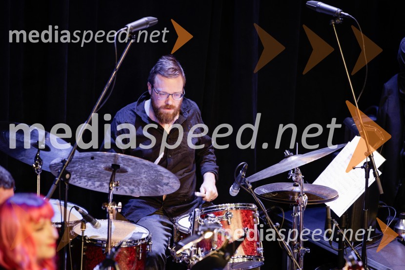 Žigan Krajnčan navdušil z orkestrom Big Band RTV Slovenija