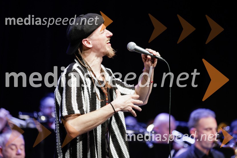  Žigan Krajnčan, igralec, plesalec, koreografŽigan Krajnčan navdušil z orkestrom Big Band RTV Slovenija