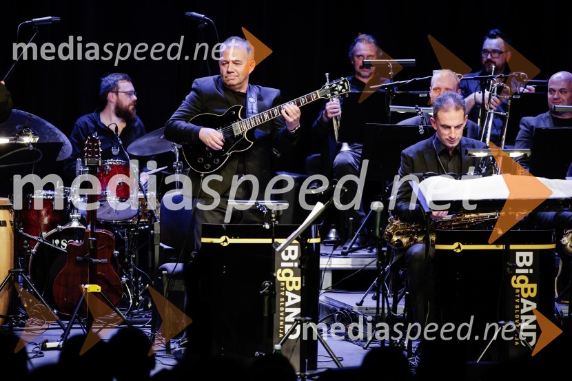 Žigan Krajnčan navdušil z orkestrom Big Band RTV Slovenija