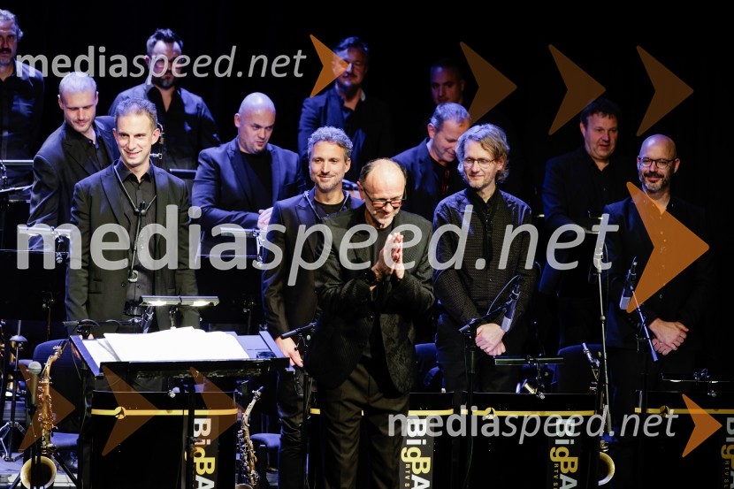  ... ;  ... ;  ... ;  ... ;  ... ;  ... ;  Lojze  Krajnčan, dirigent Big Banda RTV Slovenija ;  ... ;  ... ;  ... Žigan Krajnčan navdušil z orkestrom Big Band RTV Slovenija