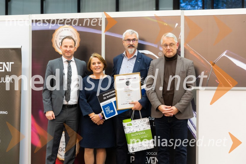  ... ;  ... ;  ... ;  Matjaž Han, minister za gospodarstvo, turizem in šport26. Slovenski festival vin