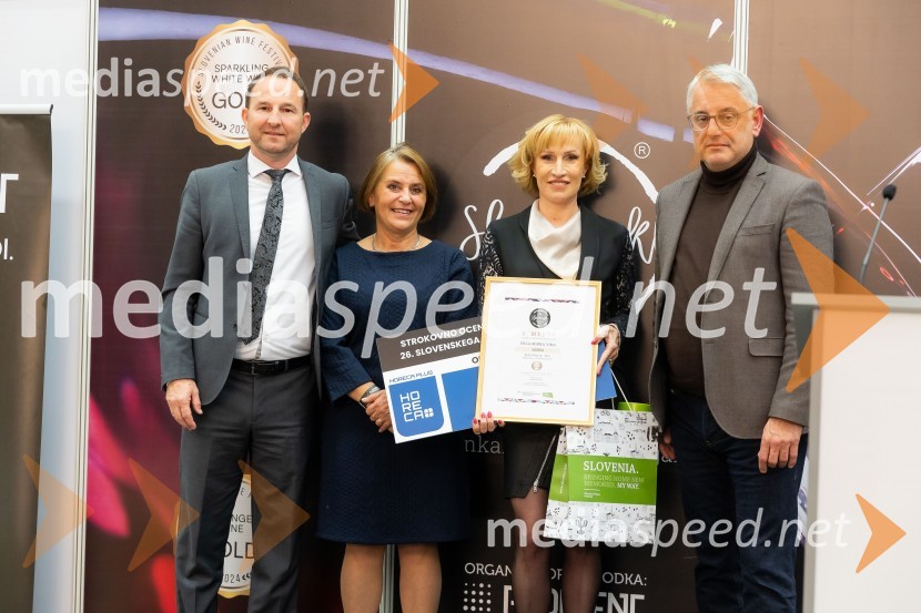  ... ;  ... ;  ... ;  Matjaž Han, minister za gospodarstvo, turizem in šport26. Slovenski festival vin