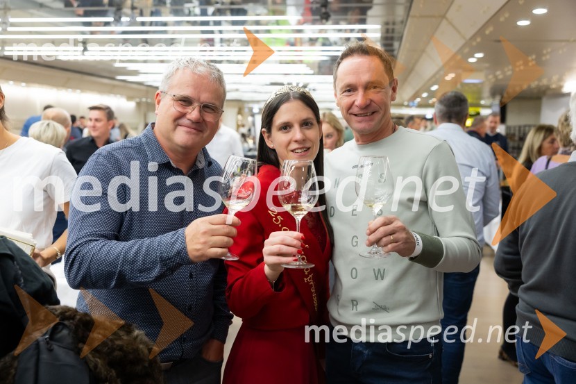  ... ;  Blažka Ilovar, 25. cvičkova princesa;  ... 26. Slovenski festival vin
