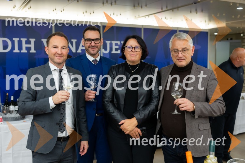  ... ;  ... ;  ... ;  Matjaž Han, minister za gospodarstvo, turizem in šport26. Slovenski festival vin