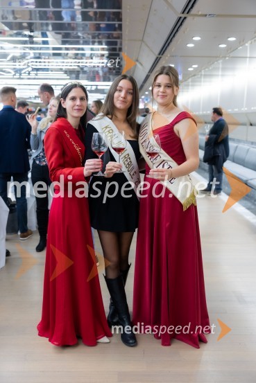  Blažka Ilovar, 25. cvičkova princesa;  Eva Žnidarčič, vinska kraljica rebule 2023;  ... 26. Slovenski festival vin