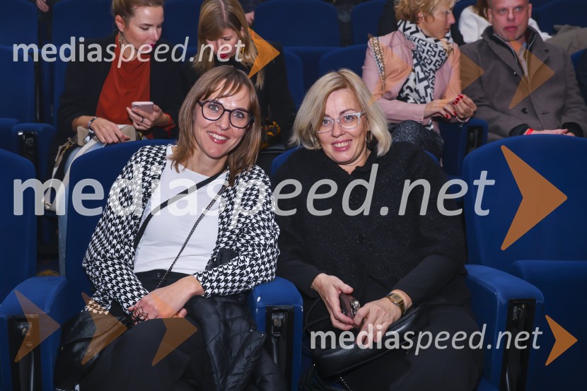  Mateja Repovž, namestnica direktorice na Marketing magazinu in direktorica DIGGIT;  Ariana Nina Eror, direktorica, Marketing magazinSEMPL 2024, podelitev nagrad