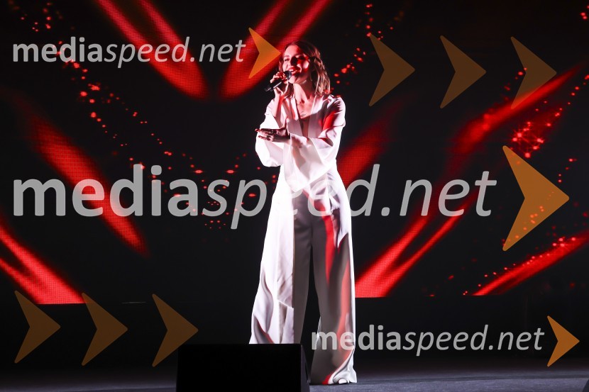  Maja Keuc, pevka, AmayaSEMPL 2024, podelitev nagrad