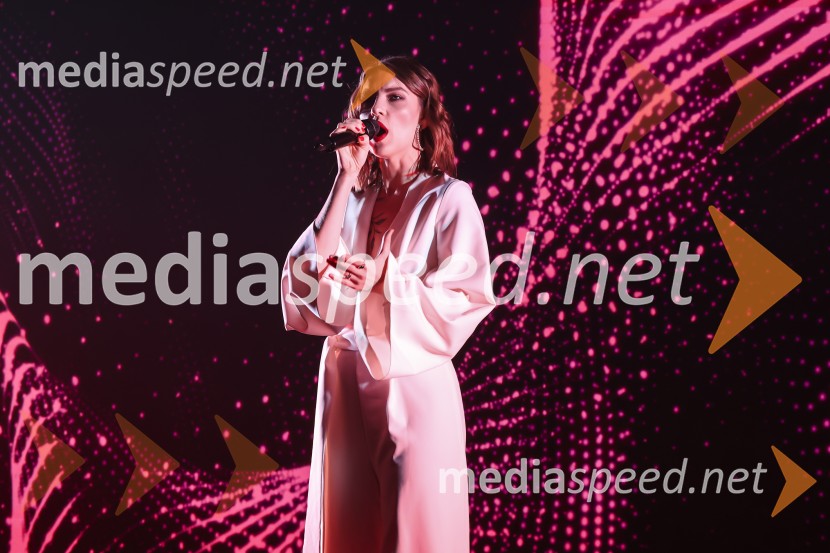  Maja Keuc, pevka, AmayaSEMPL 2024, podelitev nagrad