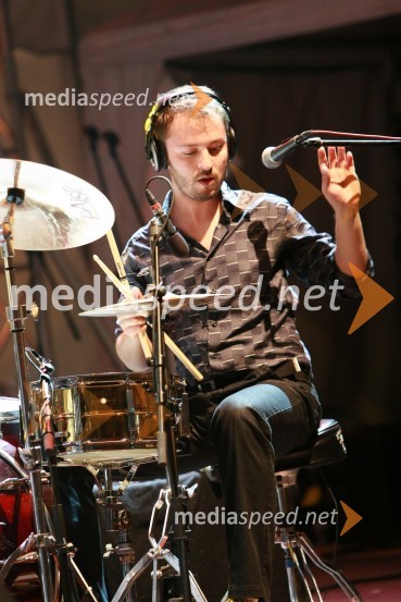 Aleksander Pešut - Schatzi, glasbenikDogajanje na 17. Festivalu Lent 2009