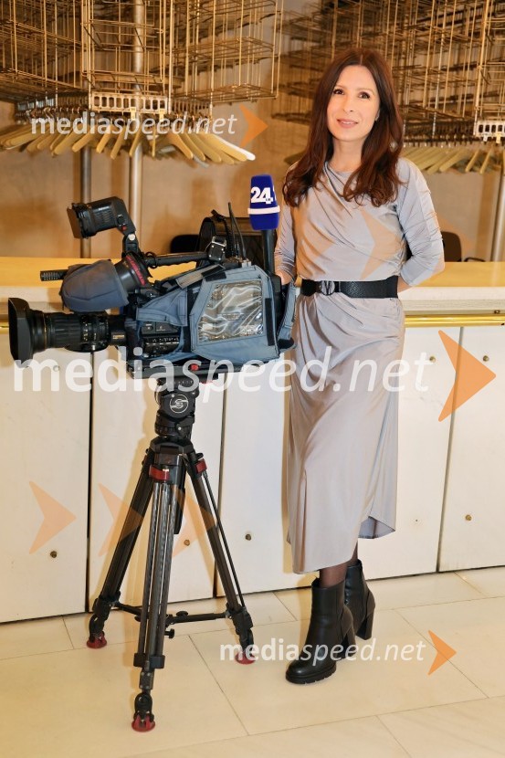 Humanitarna modna revija Roza oktober in moška moda