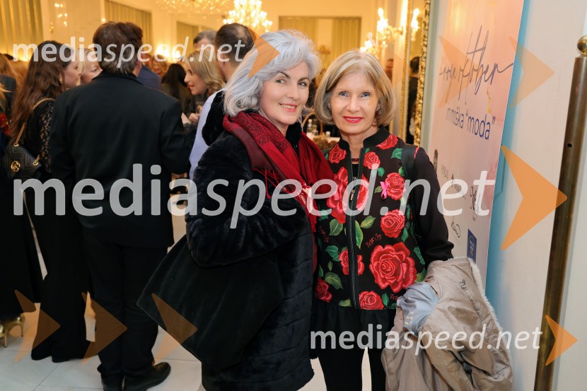 Humanitarna modna revija Roza oktober in moška moda