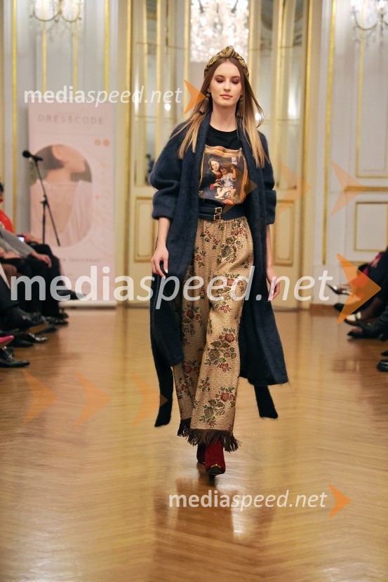 Humanitarna modna revija Roza oktober in moška moda