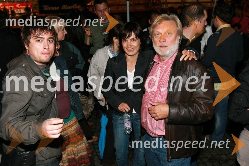 Matija Stepišnik in Petra Zemljič, novinarja časnika Večer, ... in  	Vlado Krejač, v.d. odgovornega urednika Radia MariborDogajanje na 17. Festivalu Lent 2009