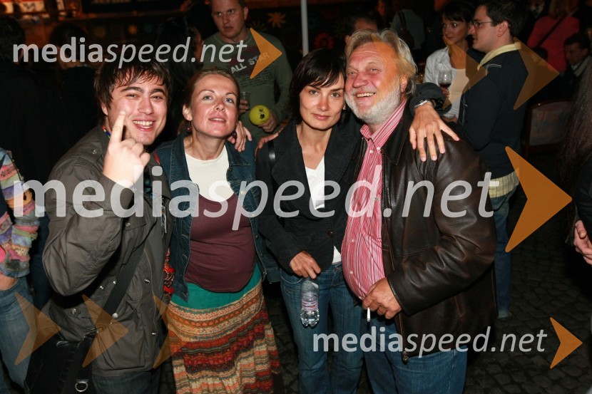 Matija Stepišnik in Petra Zemljič, novinarja časnika Večer, ... in  	Vlado Krejač, v.d. odgovornega urednika Radia MariborDogajanje na 17. Festivalu Lent 2009