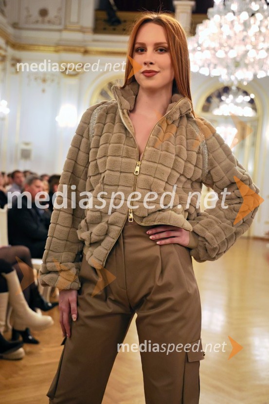 Humanitarna modna revija Roza oktober in moška moda