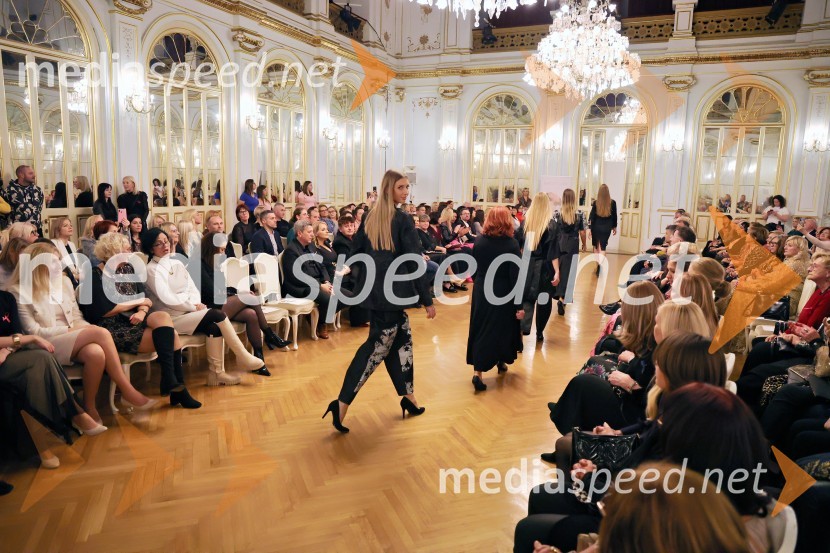 Humanitarna modna revija Roza oktober in moška moda