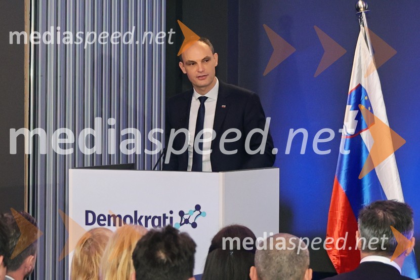  Anže Logar, predsednik stranke Demokrati, poslanec Državnega zbora Republike SlovenijeDemokrati, ustanovni kongres stranke Anžeta Logarja