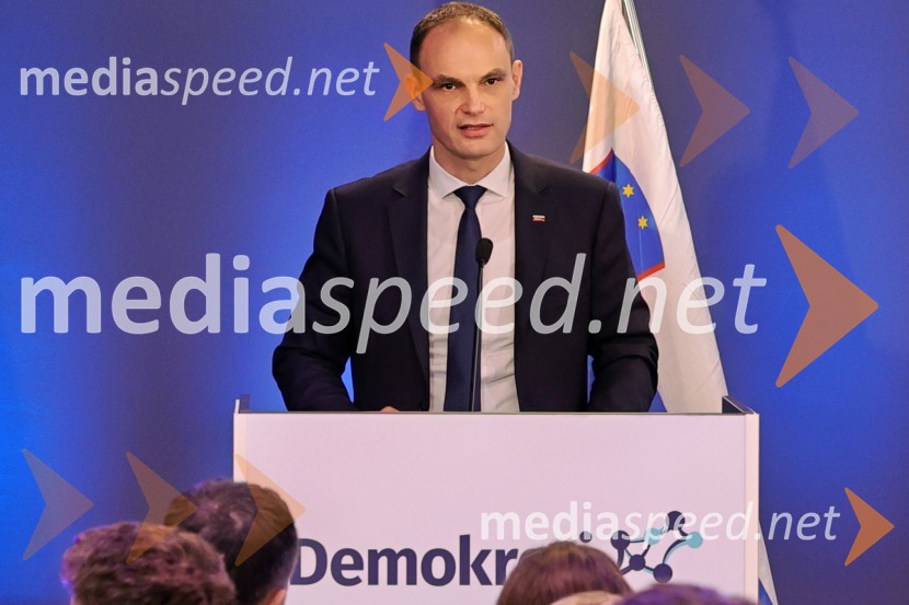  Anže Logar, predsednik stranke Demokrati, poslanec Državnega zbora Republike SlovenijeDemokrati, ustanovni kongres stranke Anžeta Logarja