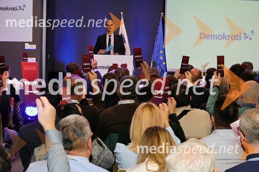  Anže Logar, predsednik stranke Demokrati, poslanec Državnega zbora Republike SlovenijeDemokrati, ustanovni kongres stranke Anžeta Logarja