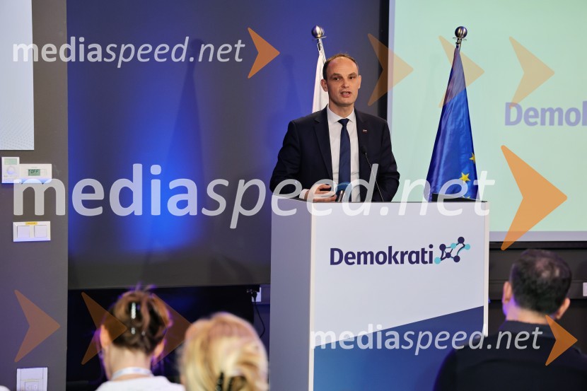  Anže Logar, predsednik stranke Demokrati, poslanec Državnega zbora Republike SlovenijeDemokrati, ustanovni kongres stranke Anžeta Logarja