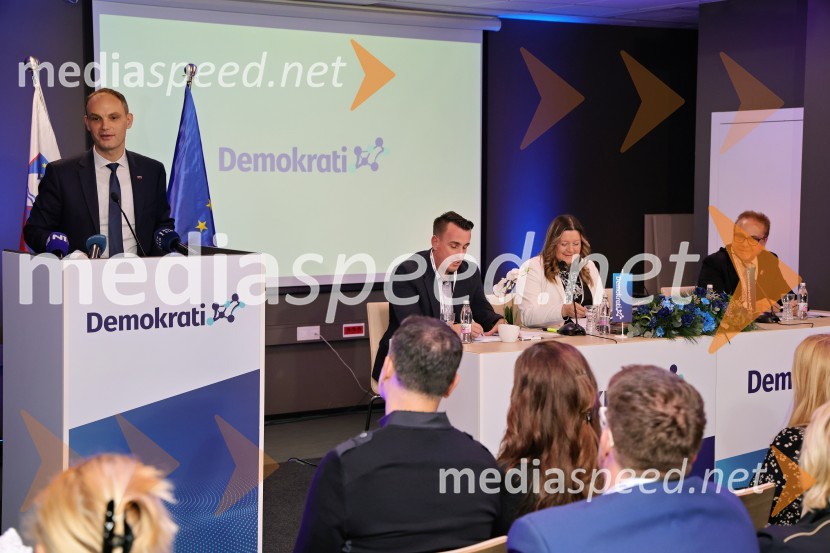  Anže Logar, predsednik stranke Demokrati, poslanec Državnega zbora Republike Slovenije;  ... ;  ... ;  ... Demokrati, ustanovni kongres stranke Anžeta Logarja