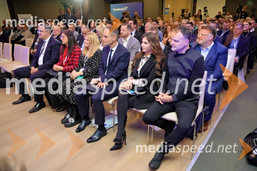  ... ;  ... ;  Anže Logar, predsednik stranke Demokrati, poslanec Državnega zbora Republike Slovenije;  Eva Irgl, poslanka Državnega zbora Republike Slovenije;  ... Demokrati, ustanovni kongres stranke Anžeta Logarja