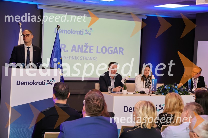  Anže Logar, predsednik stranke Demokrati, poslanec Državnega zbora Republike Slovenije;  ... ;  ... ;  ... Demokrati, ustanovni kongres stranke Anžeta Logarja