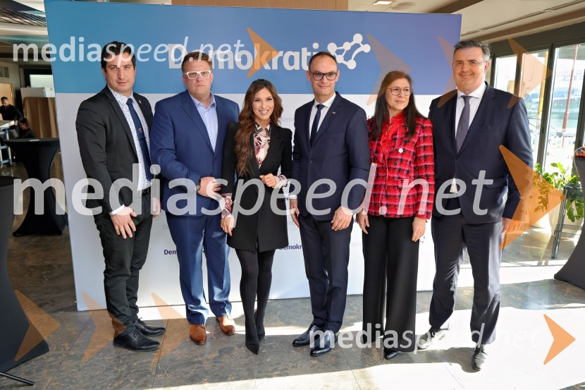  ... ;  ... ;  Eva Irgl, poslanka Državnega zbora Republike Slovenije;  Anže Logar, predsednik stranke Demokrati, poslanec Državnega zbora Republike Slovenije;  ... ;  ... Demokrati, ustanovni kongres stranke Anžeta Logarja