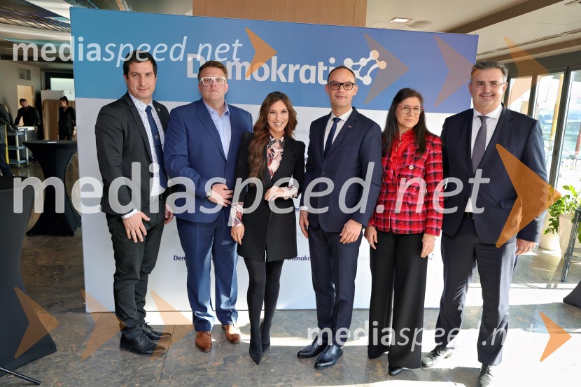  ... ;  ... ;  Eva Irgl, poslanka Državnega zbora Republike Slovenije;  Anže Logar, predsednik stranke Demokrati, poslanec Državnega zbora Republike Slovenije;  ... ;  ... Demokrati, ustanovni kongres stranke Anžeta Logarja