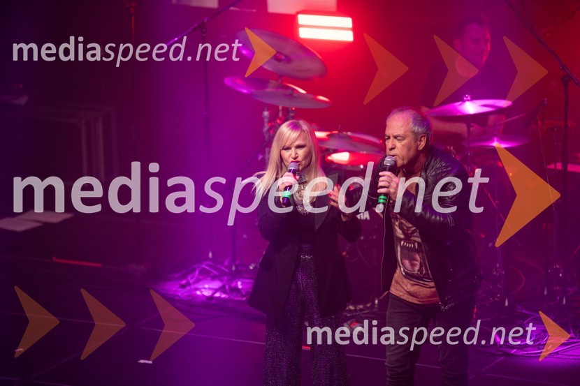  Nuša Derenda, pevka;  VIli Resnik, pevecRudan in Resnik, prvi skupni koncert in 50 let hitov