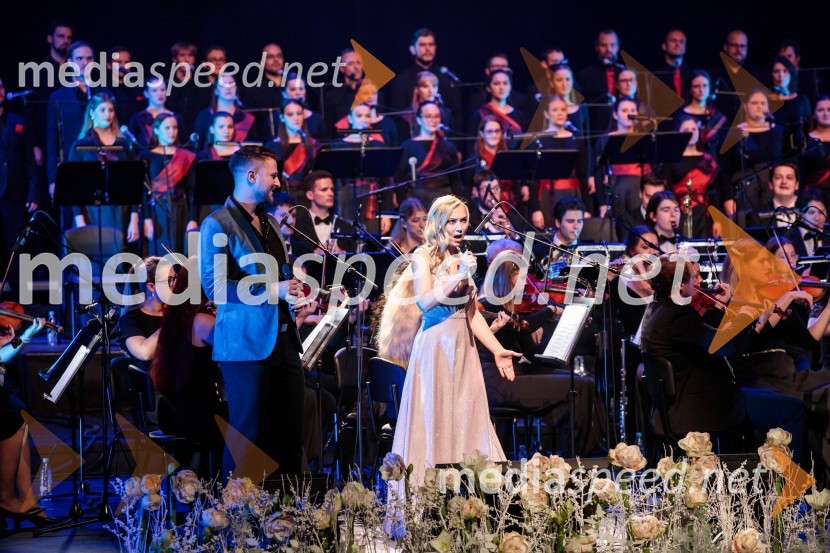  Gregor Ravnik, pevec;  Eva Černe, pevka30. Gala koncert Radia Ognjišče