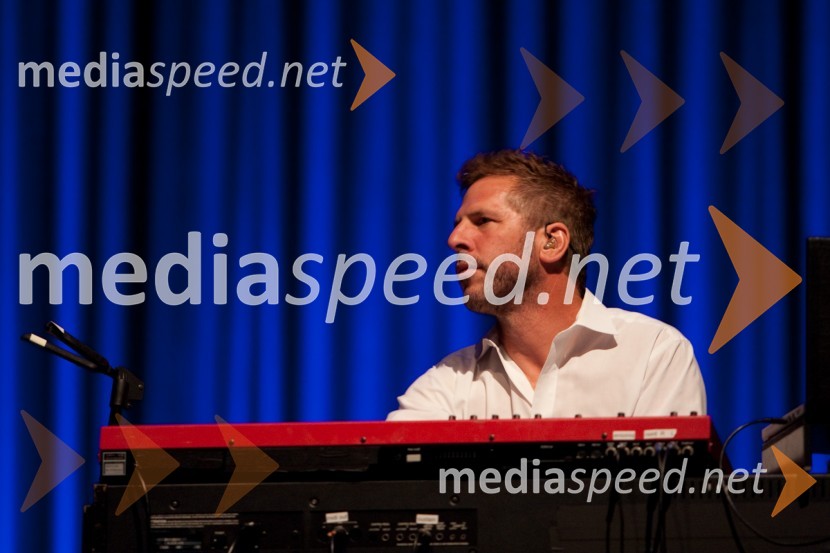 Član spremljevalna skupine Davida ByrneaDavid Byrne, koncert