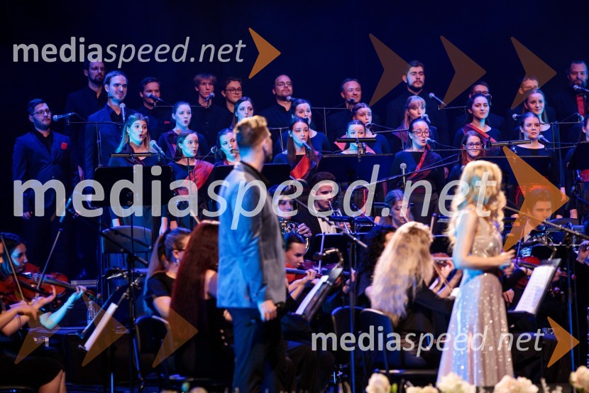  Gregor Ravnik, pevec;  Eva Černe, pevka30. Gala koncert Radia Ognjišče