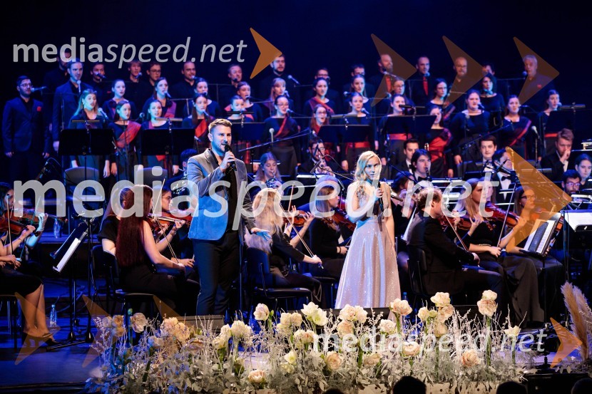  Gregor Ravnik, pevec;  Eva Černe, pevka30. Gala koncert Radia Ognjišče