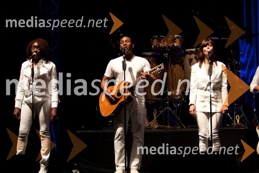 Spremljevalna skupina Davida ByrneaDavid Byrne, koncert