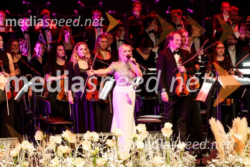  Nuša Derenda, pevka30. Gala koncert Radia Ognjišče